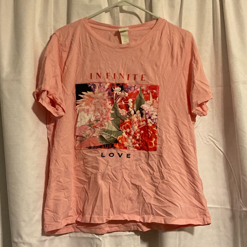 🌸 H&M Infinite Love t-shirt